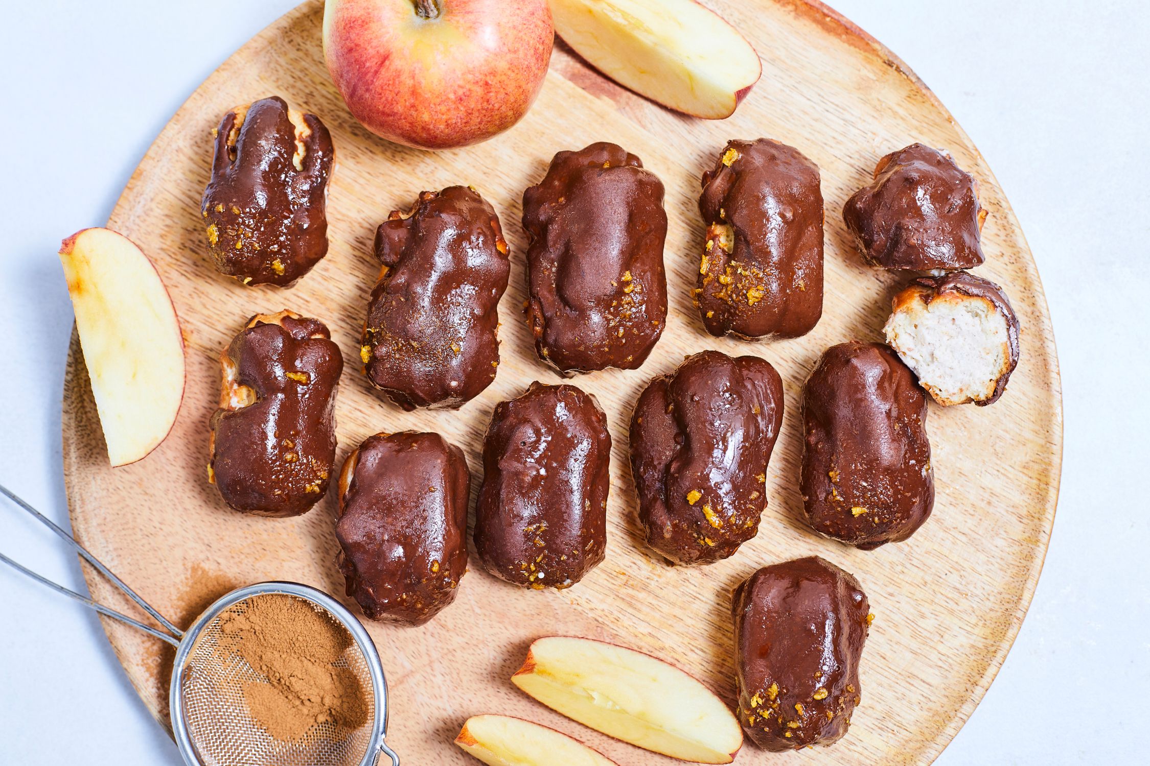 Small Eclairs with apple filling