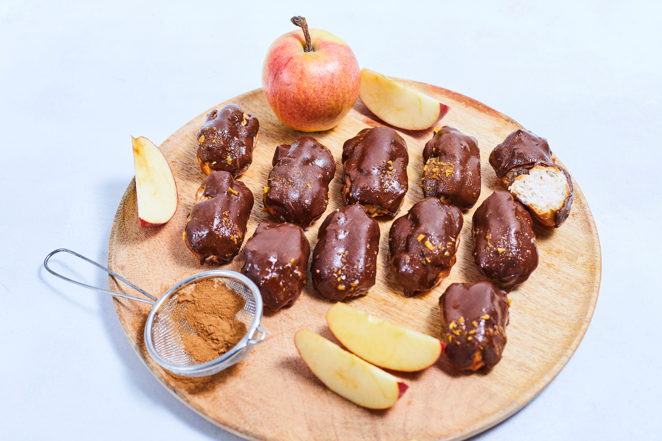 Small Eclairs with apple filling