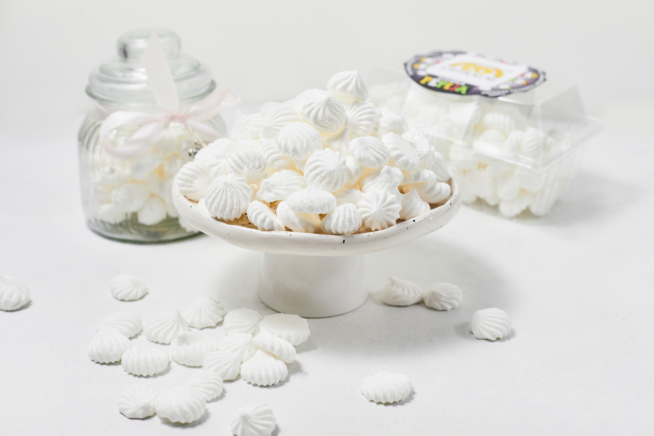 Meringue cookies