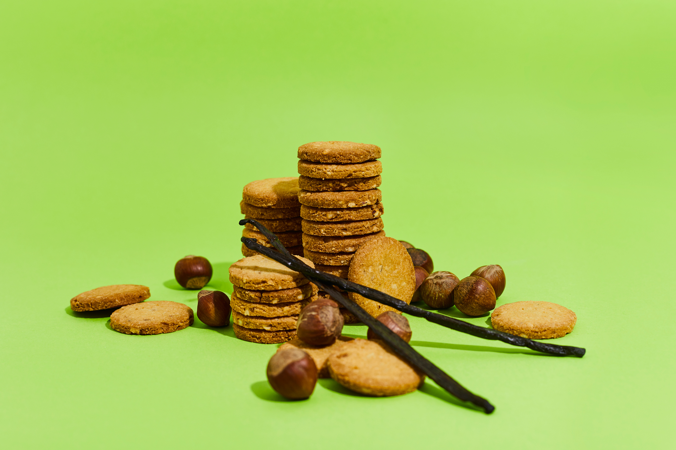 Hazelnut & Vanilla Butter Cookies with Sweetener