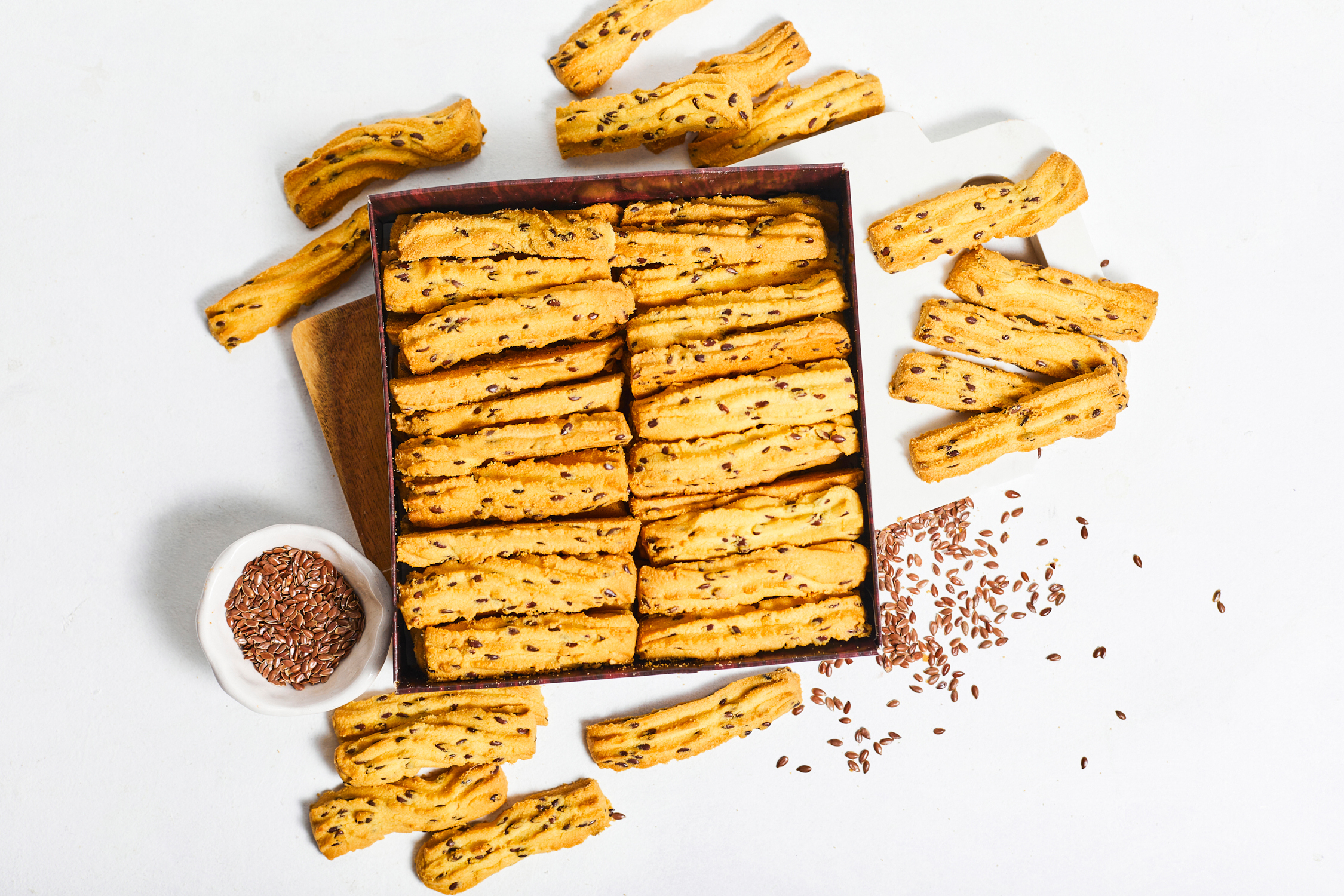 Tea cookies with linseeds