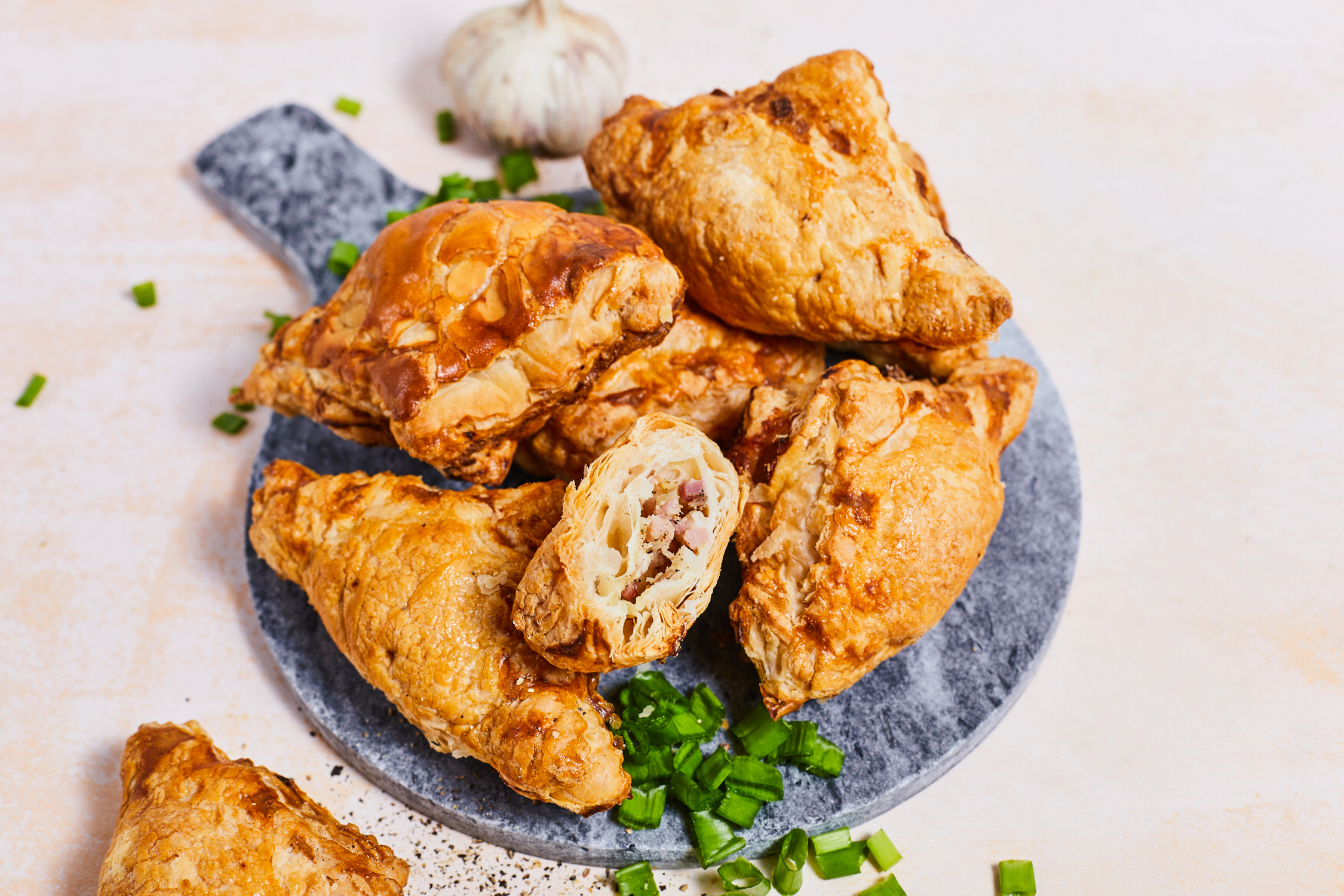 Crescent bun with dried meat