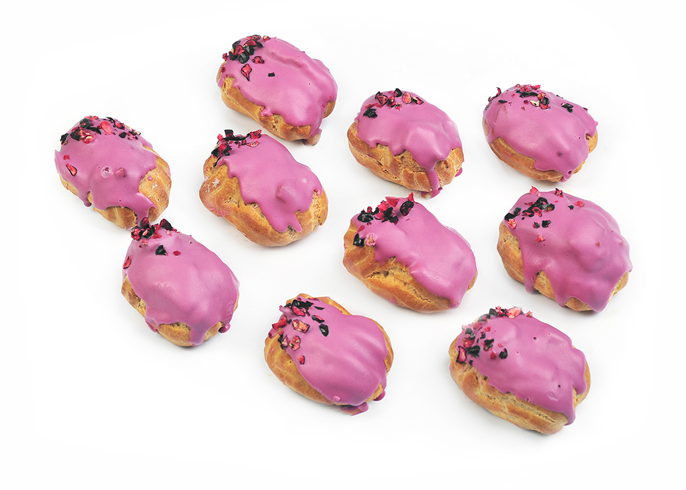 Small eclairs with blackberry cream filling